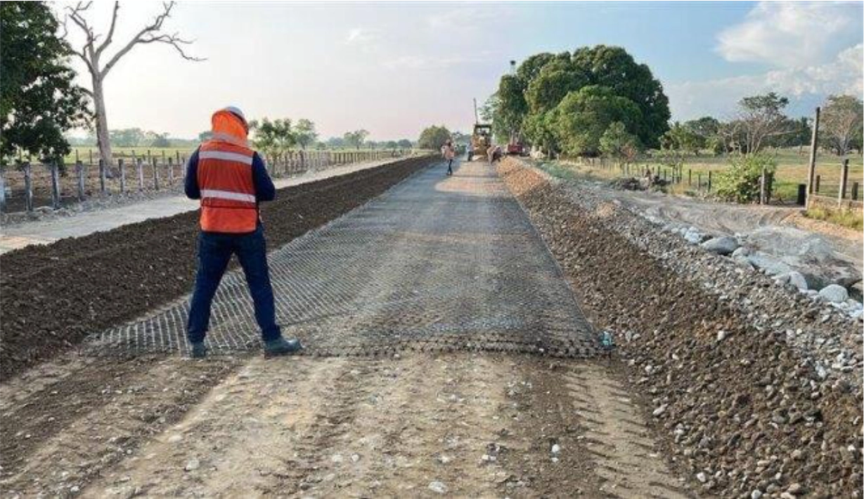 Conformación de terracerías — Tren Interoceánico Línea K
